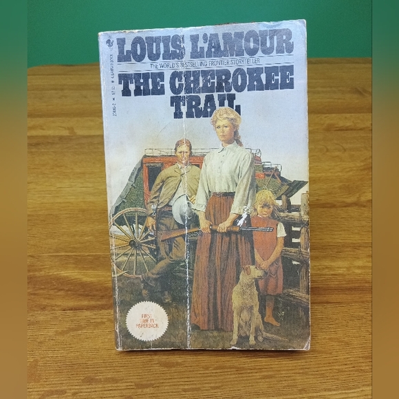 The Cherokee Trail by Louis L'Amour 1982 Paperback Edition - Picture 1 of 8